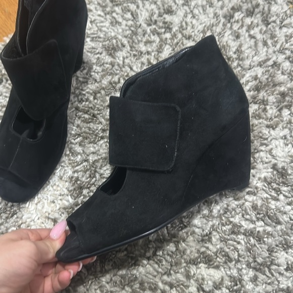 Aerosoles Y2K Suede Black Booties Womens 8 1/2 Wedge Heel Open‎ Toe Goth Witchy - Picture 6 of 11